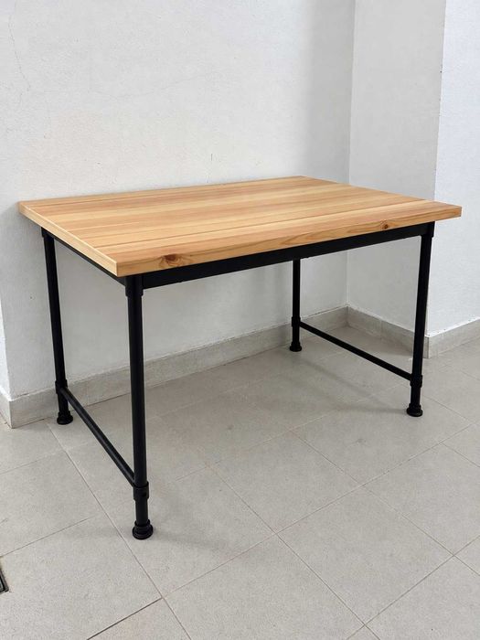 Secretária IKEA KULLABERG 110x70 cm - pinho e metal preto