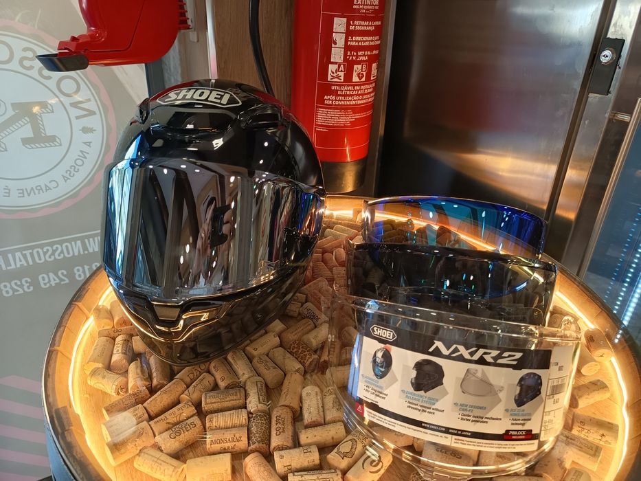 Capacete Shoei NXR2