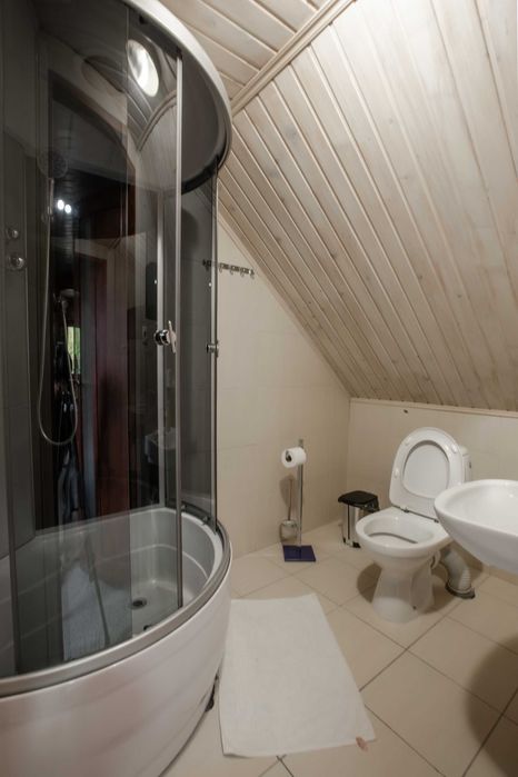 Оренда котеджу з лазнею 6-8 осіб біля лісу Буковель