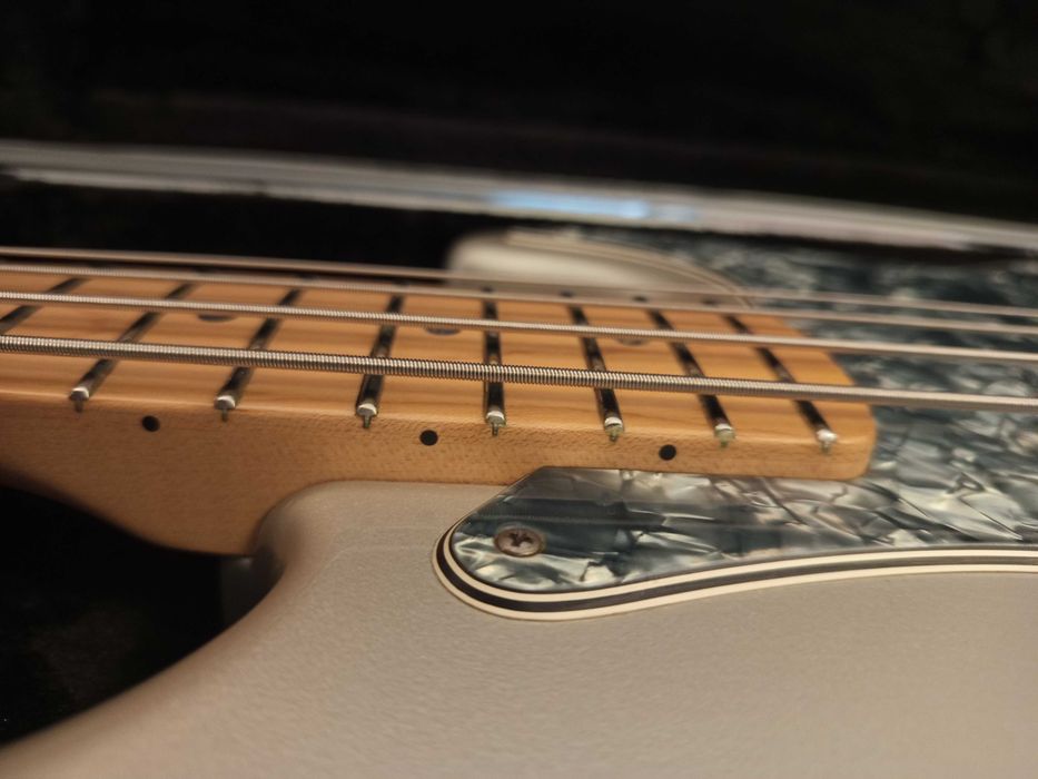 Fender American Deluxe Precision Bass