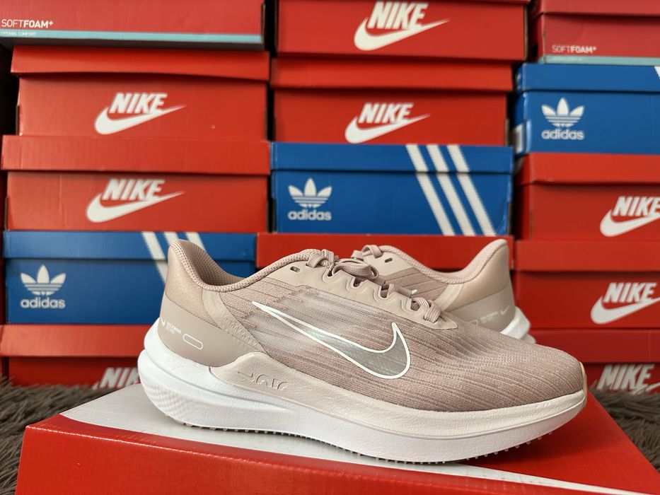 Жіночі кросівки Nike