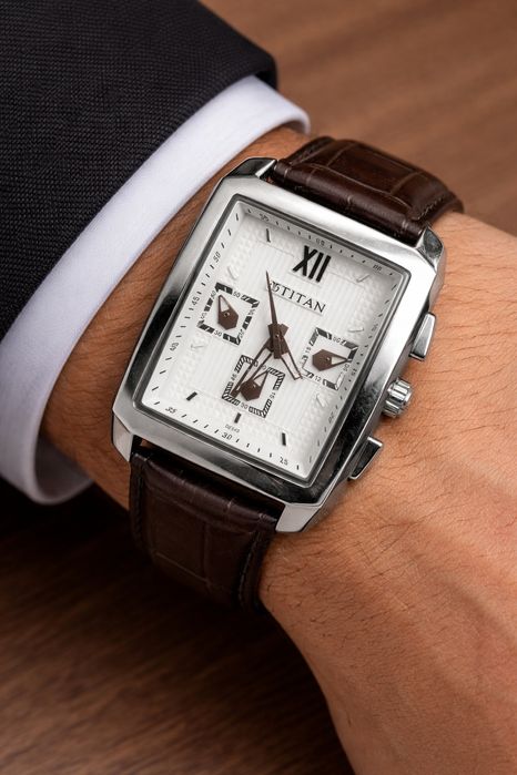 Наручные часы titan  1679saa32