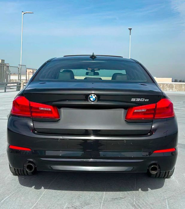 BMW 530e      2020