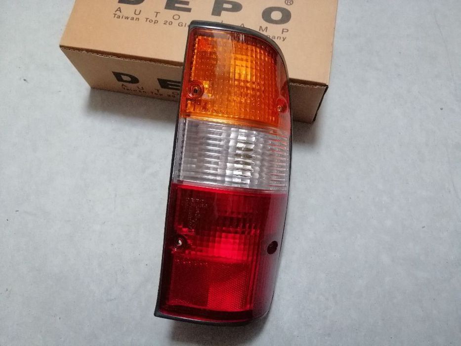 Farolins de trás Mazda B2500 Anos de 1999 até 2002