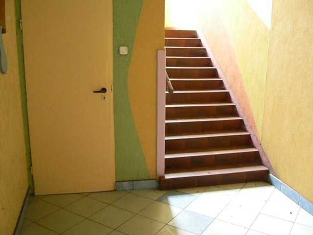 Budynek niezależny 560m2 w tym magazyn i 2 mieszkania gotowe od zaraz