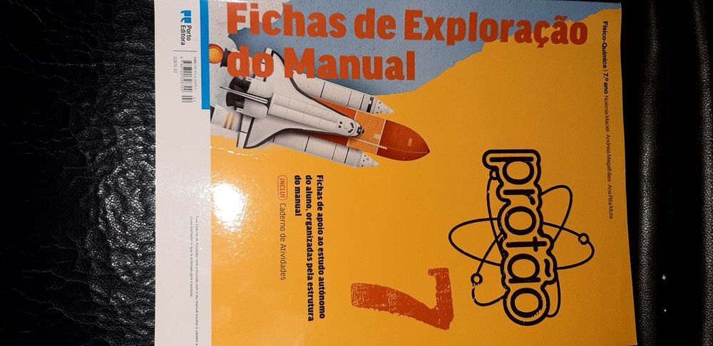 Cadernos de exercicios do 7 e 8 ano.