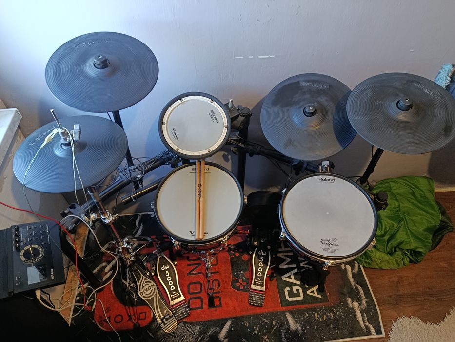 Perkusja Roland td17 + dodatki