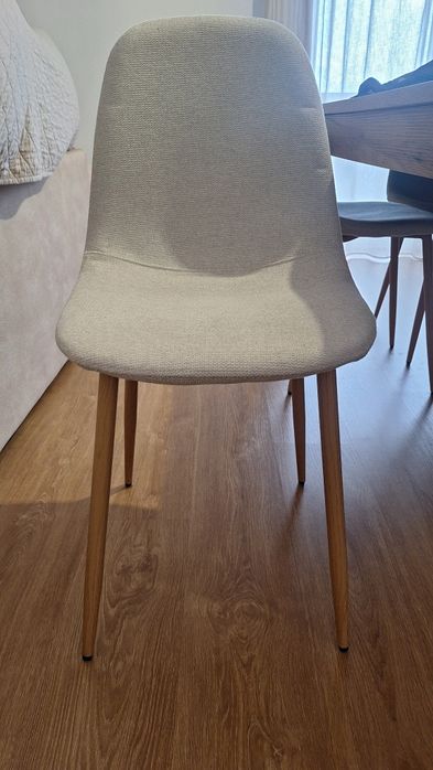 5 cadeiras bege novas