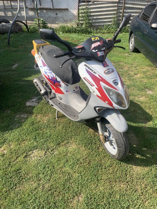 Скутер Honda X8R