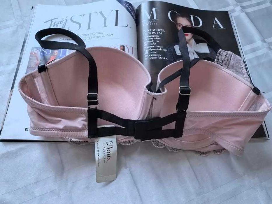 Viralowy biustonosz damski z koronką Boux Avenue rozmiar 80C
