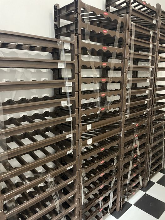 Garrafeira marca Curver