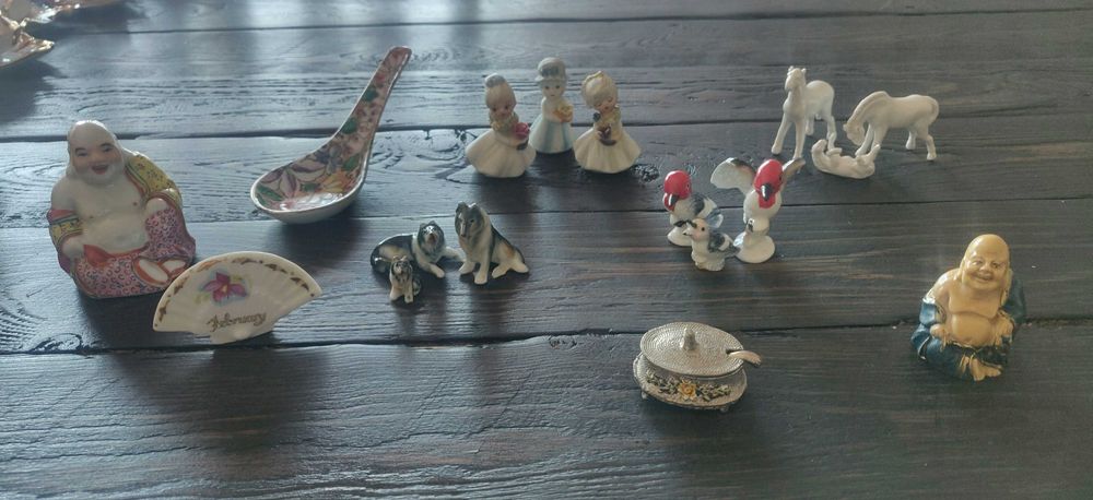 Vendo Bibelôs em porcelana, latão e estanho