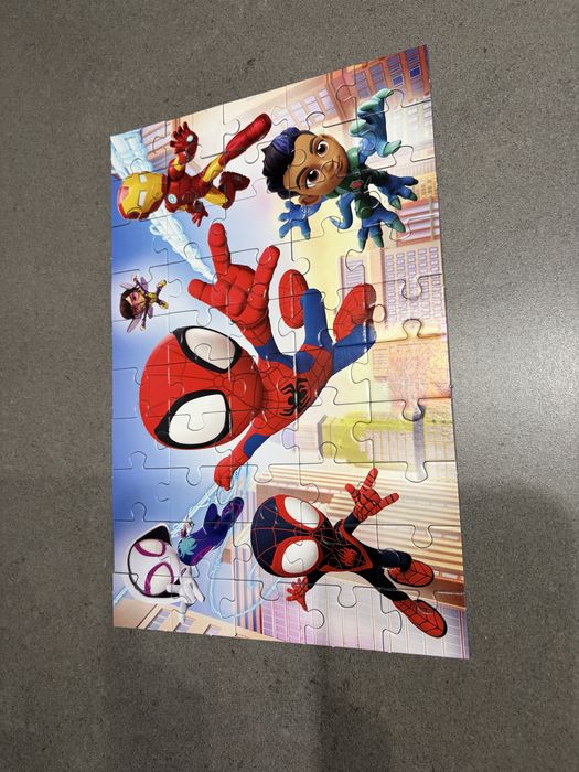 Puzzle 50 elementów Spider Man