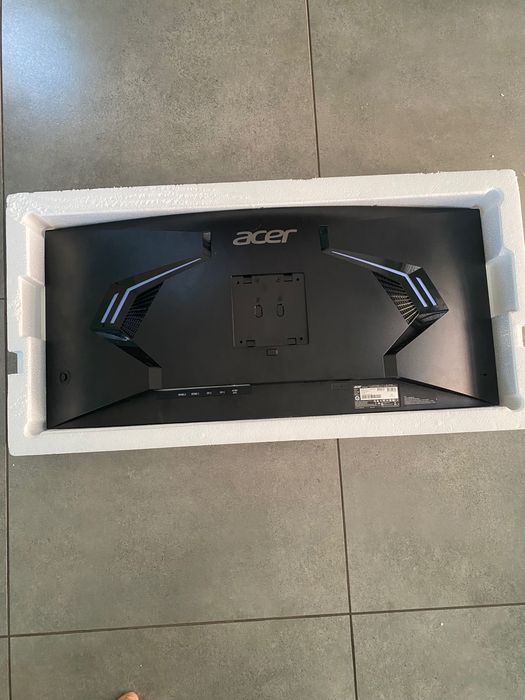 Monitor Acer ED3 nitro Curved