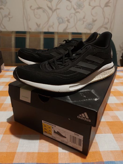 Бігові adidas supernova 10 uk