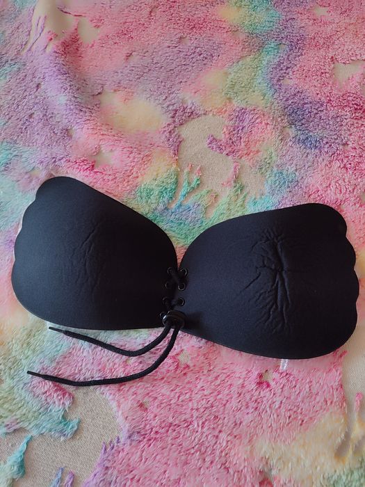 Невидимий бюстгалтер!