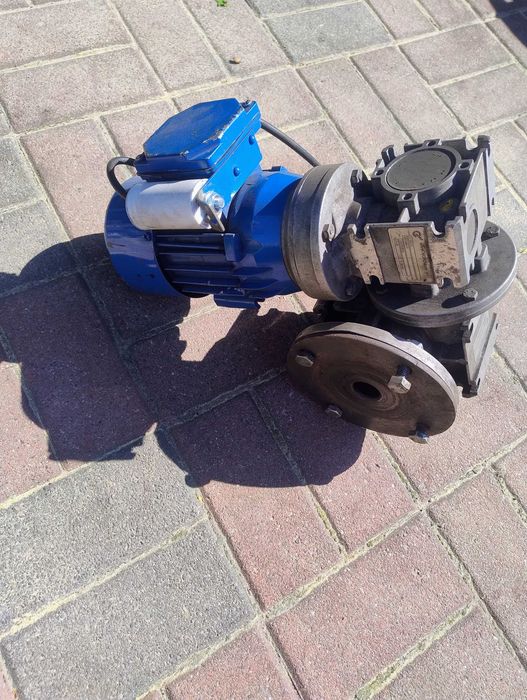 Silnik z motoreduktorem do podajnika kotła 0.18 kw