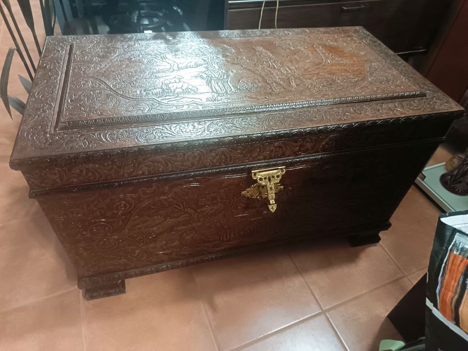 Solid Wood Trunk512905754560450561