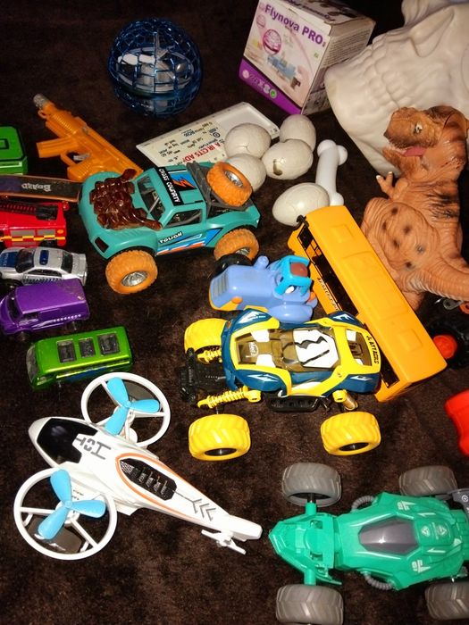 Игрушки для мальчика