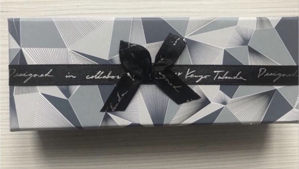 Годинник кварцевий Kenzo takada