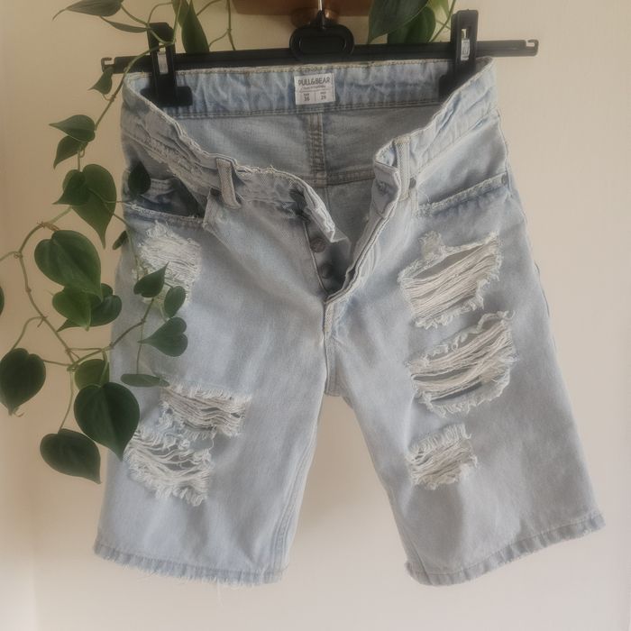 Spodenki szorty jeans z dziurami Pull & Bear