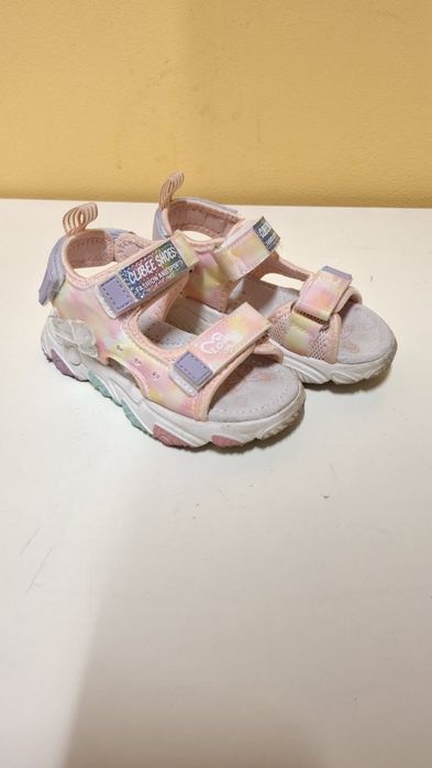 Sandały dziewczęce Clibee rozm. 26 długość wkładki 16.5 cm