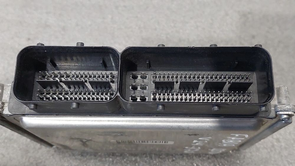 Centralina motor / ECU SKODA Fabia II Break (545, 5J)