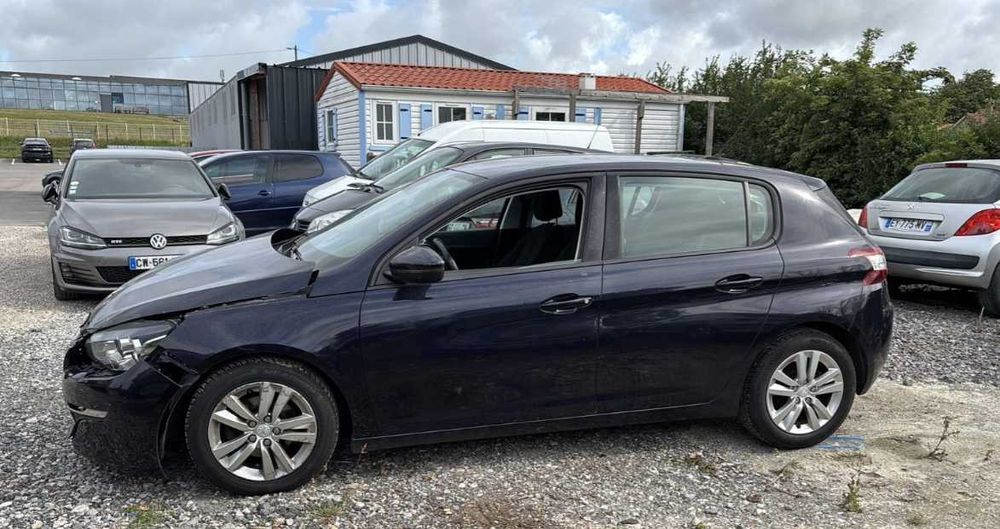 Бампер Peugeot 308 розборка шрот