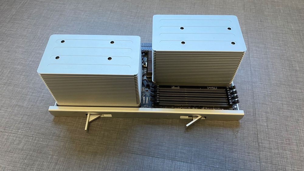 Apple MacPro 2010 5.1 tabuleiro(s) dual CPU - 2x 2.66 total 24 cores