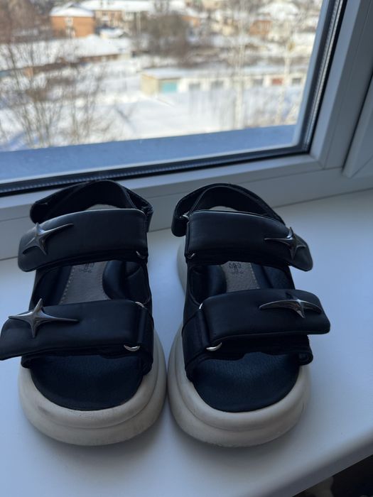 Босоніжки для дівчинки