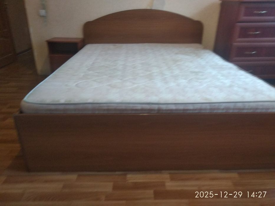 Матрац 180/200 б/у