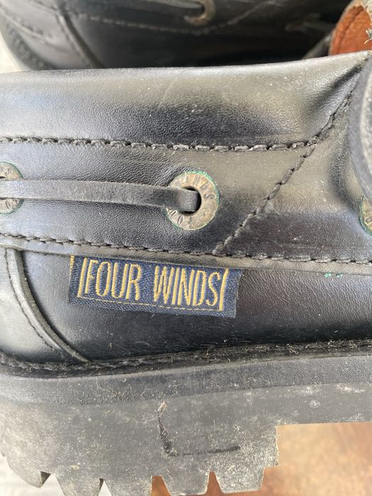 Sapatos homem  em pele novos /FOUR WINDS