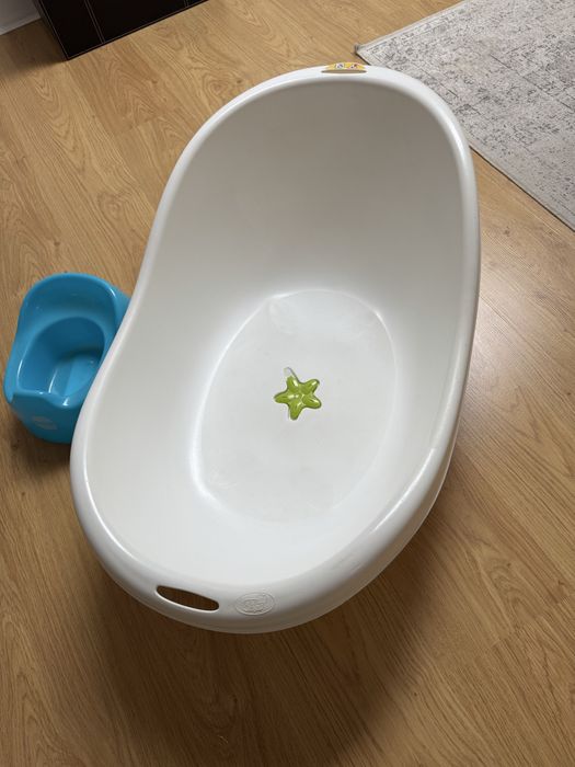 Banheira de bebé e conjunto de penicos