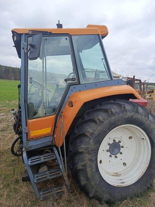 Kabina Do ciągnika Renault 103.54/ 103.14 / 95.14  itp