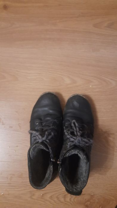 Зимові шкіряні чоботи на підлітка 39 р.