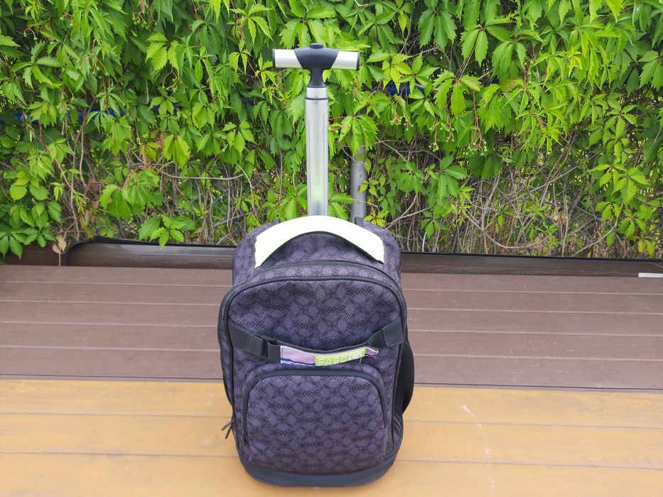 Plecak na kółkach wysuwaną rączką paso