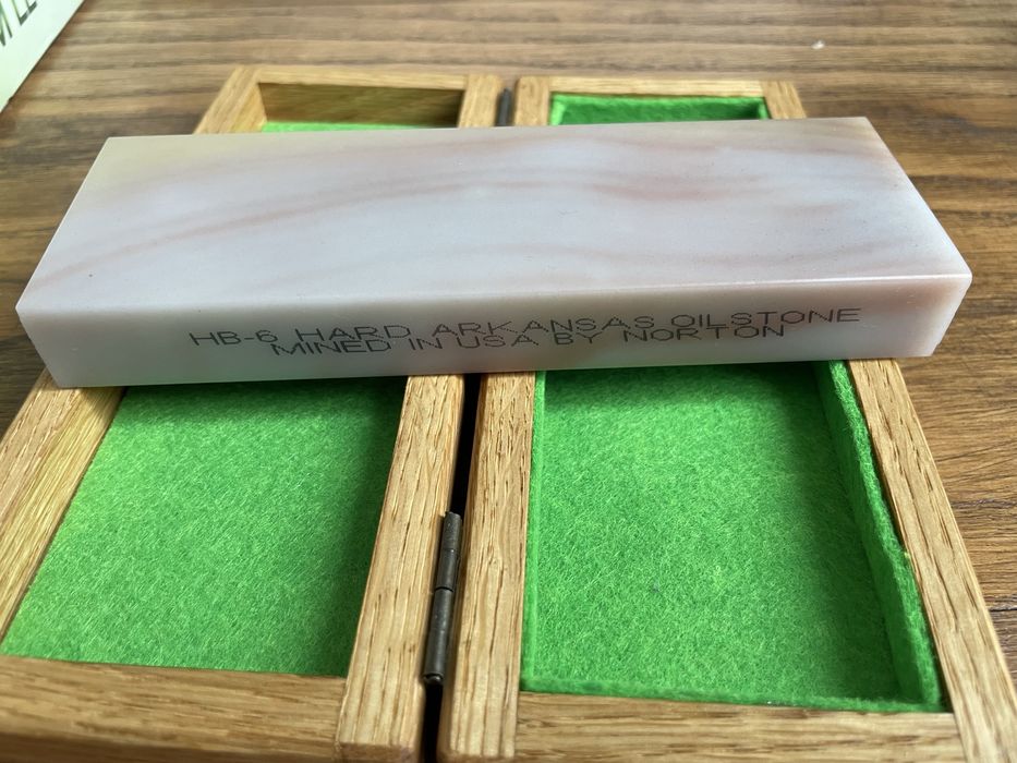 norton arkansas hb-6 hard translucent