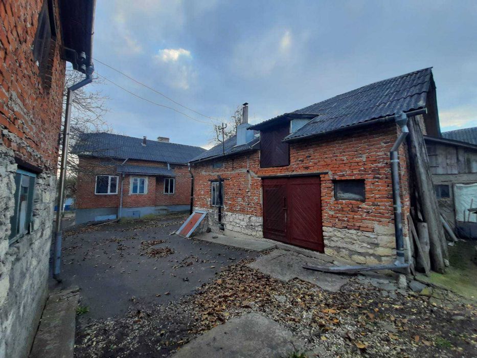 Великий цегляний будинок з гаражем та хлівом для хорошого Господаря!!!