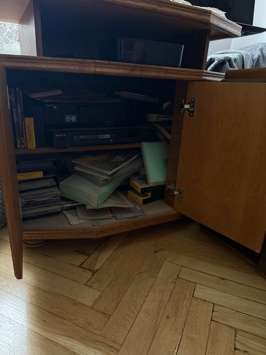 Szafka pod telewizor