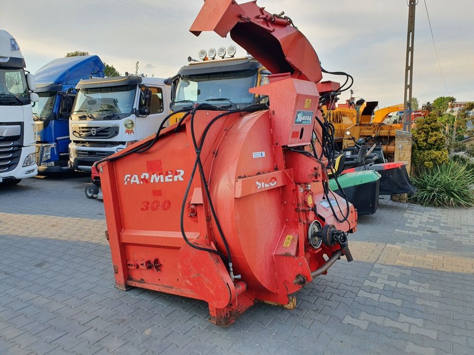 PROFESJONALNA Ścielarka do słomy SILO FARMER 300 Głowica obrotowa