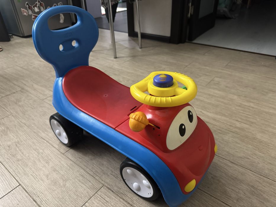 Толокар, машинка Chicco