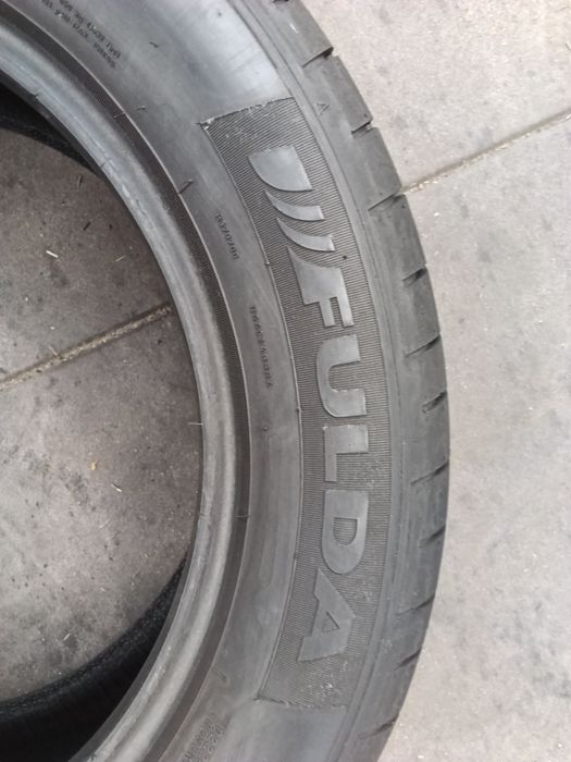 Продам шини 215/55R16