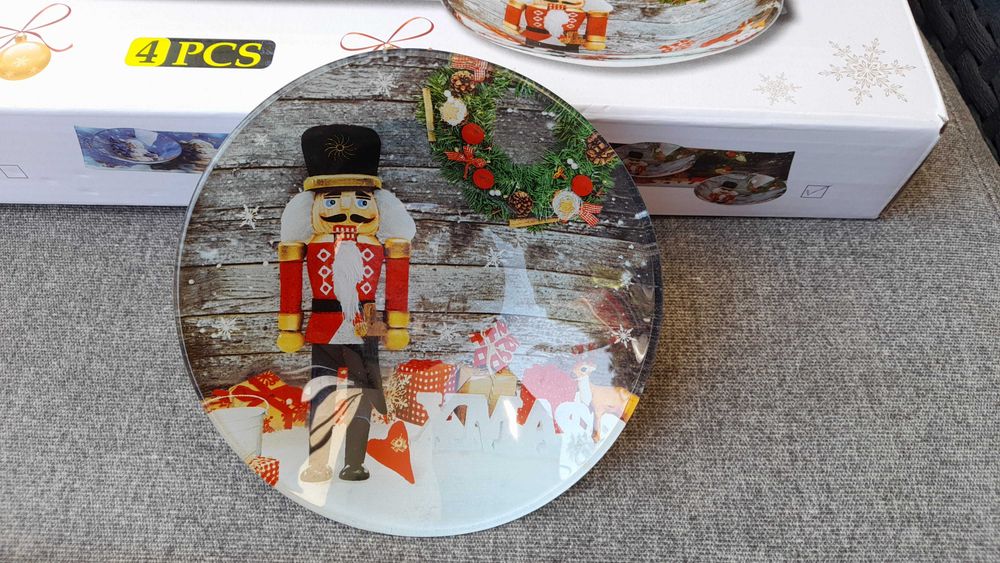 Torteira de Natal com Tijelas em vidro decorado