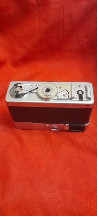 Câmera fotografica anslogica Rollei 35