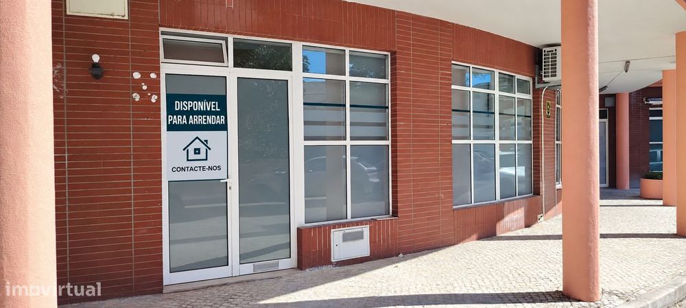 Espaço Comercial Para Arrendamento