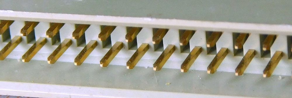 Części elektroniczne z P80C31 12 INTEL odzysk [LIP]9