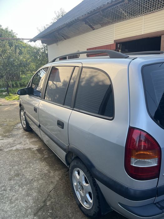 Opel Zafira 1.8 бензин 2001 рік