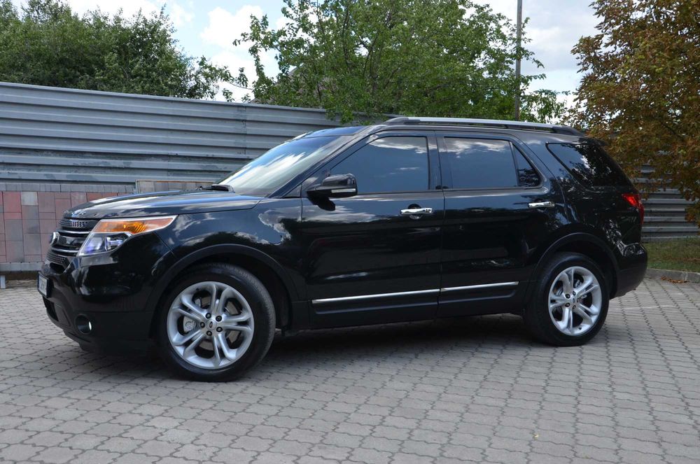 Продам FORD EXPLORER 2013 года выпуска