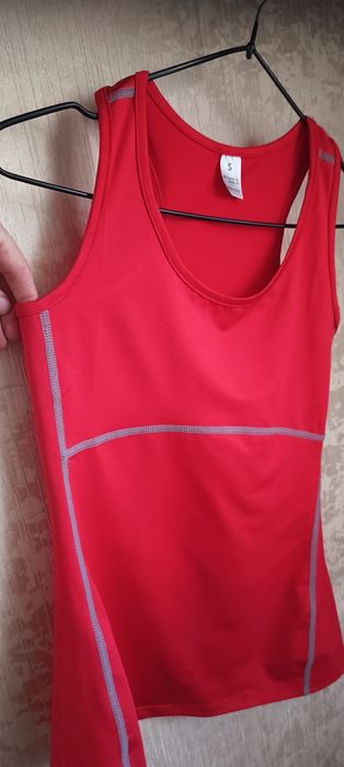 Спортивна майка жіноча