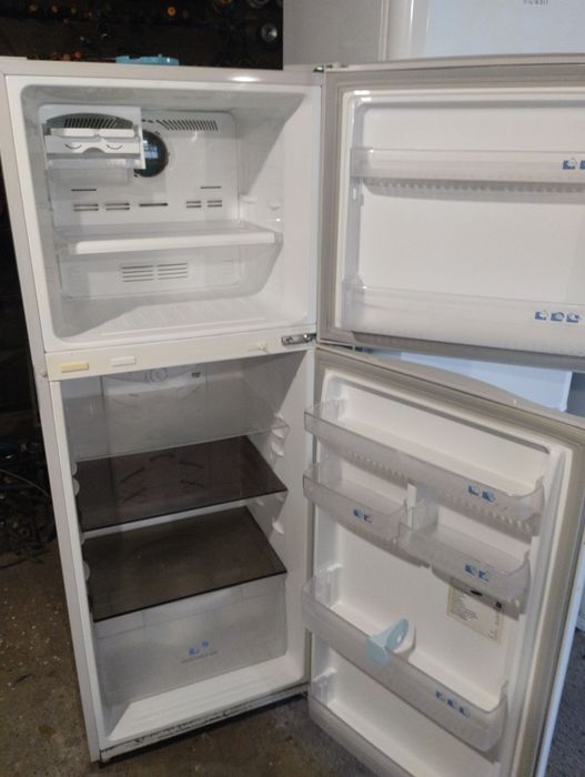 Продам холодильник.